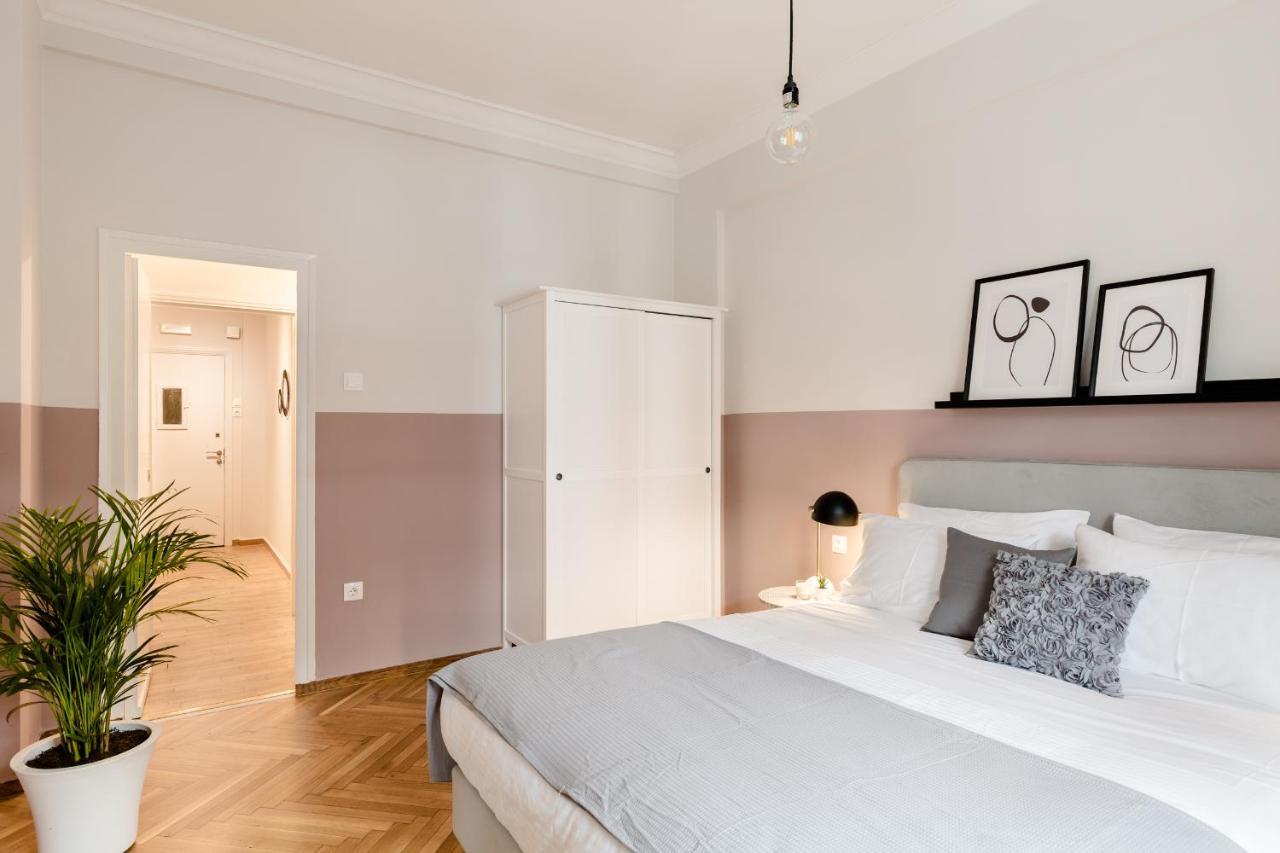 Acropolis Heart 2Bd Apartment In Plaka By Upstreet Atenas Exterior foto